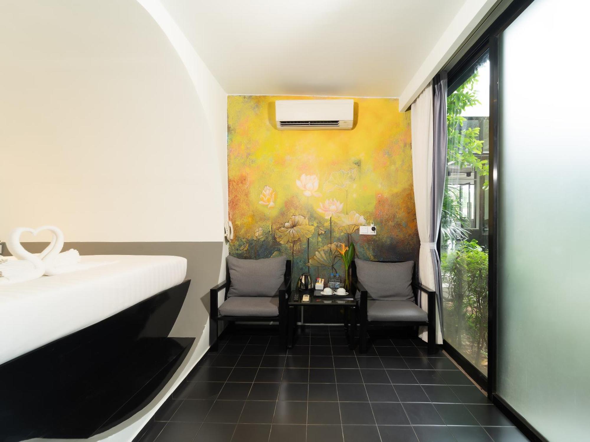 ホテル Tunnel Urban Retreat シェムリアップ エクステリア 写真
