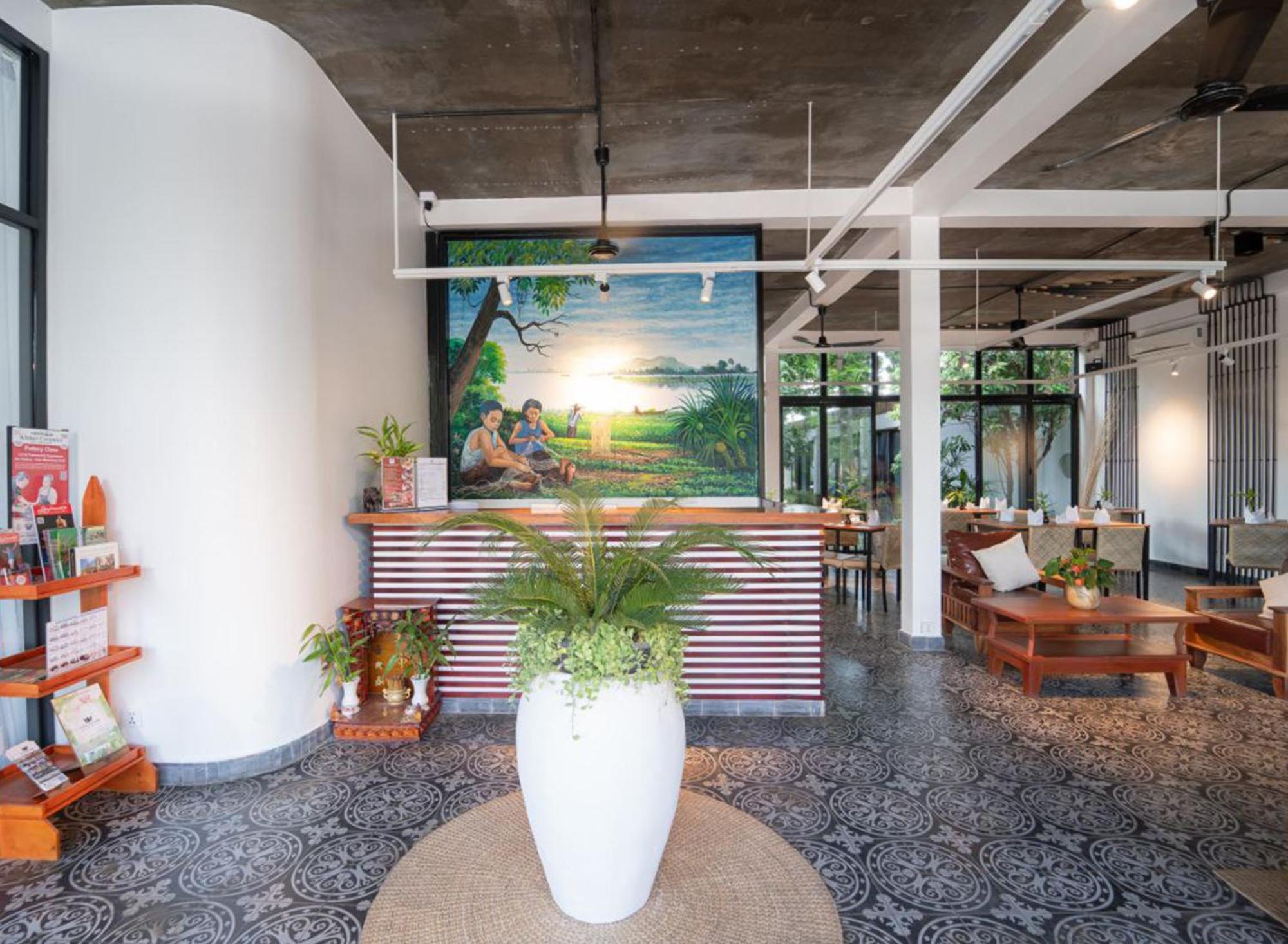 ホテル Tunnel Urban Retreat シェムリアップ エクステリア 写真